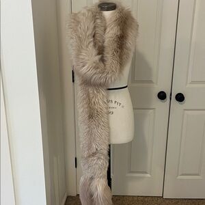 Source Unknown Fox double tail, rare Fur Scarf in Cream